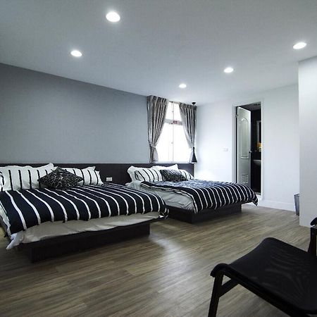 Chao Daily Rent Hotel Tainan Bagian luar foto