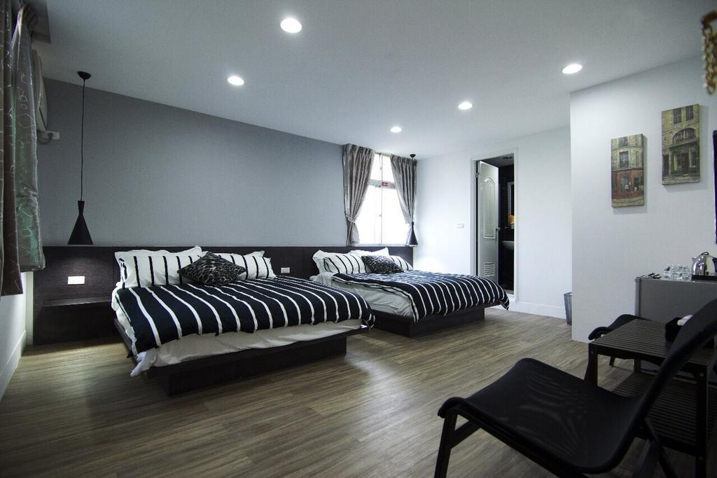 Chao Daily Rent Hotel Tainan Bagian luar foto