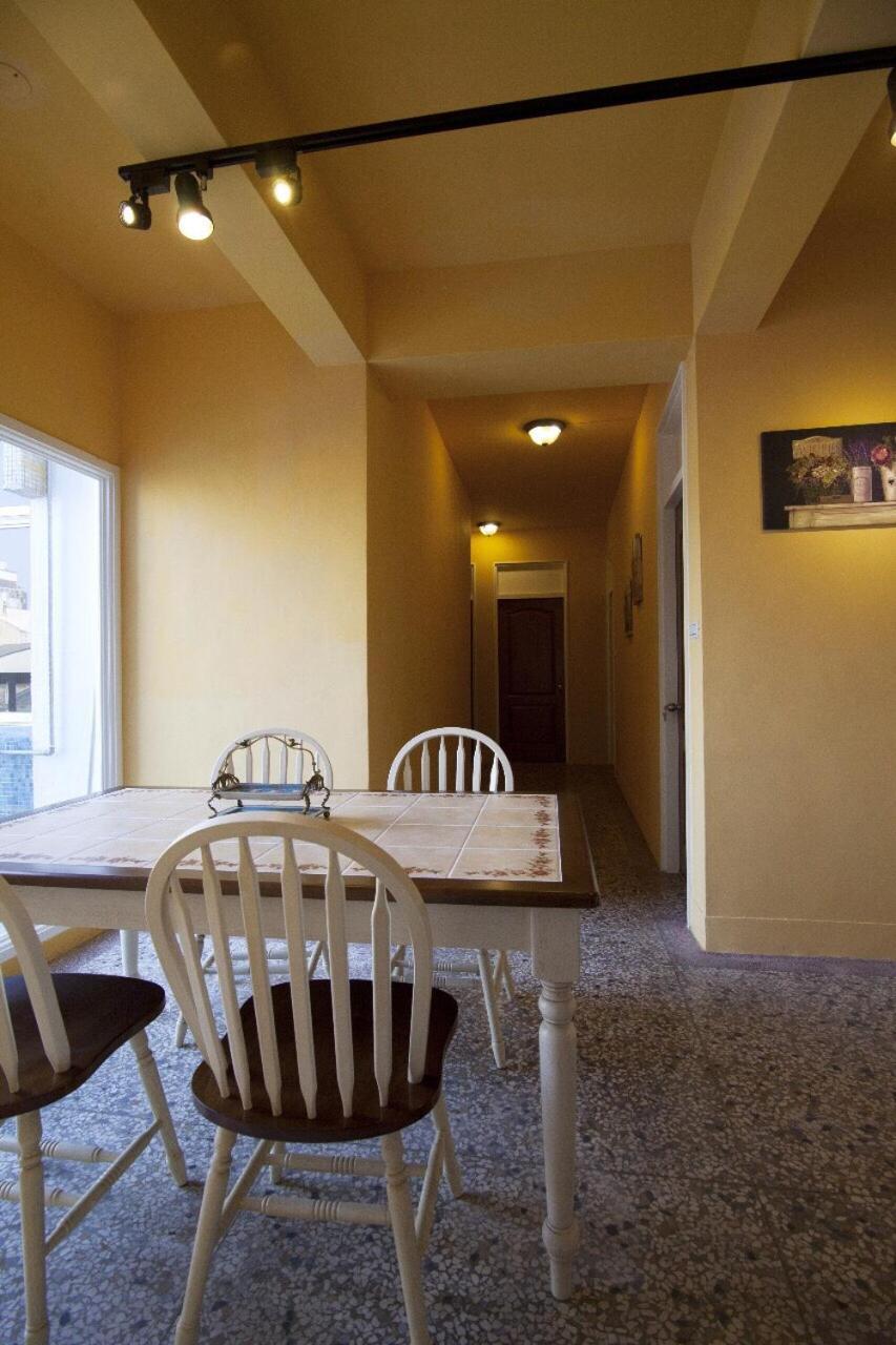 Chao Daily Rent Hotel Tainan Bagian luar foto